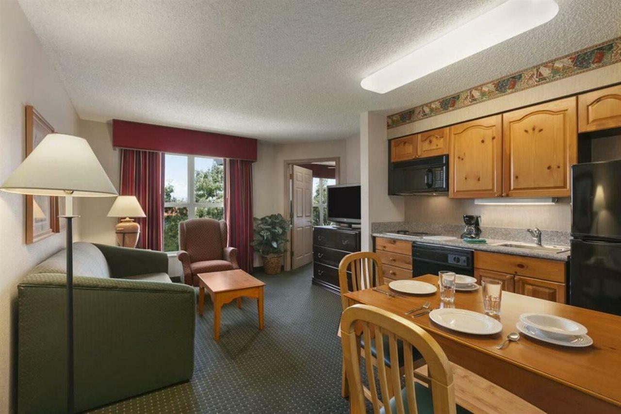 Homewood Suites Phoenix-Scottsdale Exterior photo