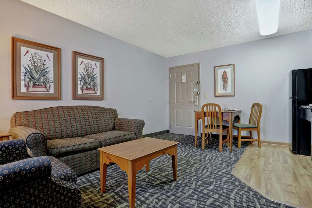 Homewood Suites Phoenix-Scottsdale Room photo